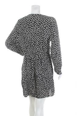 Рокля V by Very2 - Contour.bg Рокля V by Very2