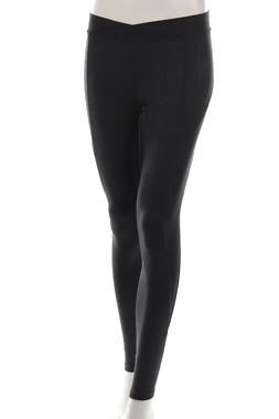 Дамски спортен клин Ivy Park1 - Contour.bg Дамски спортен клин Ivy Park1