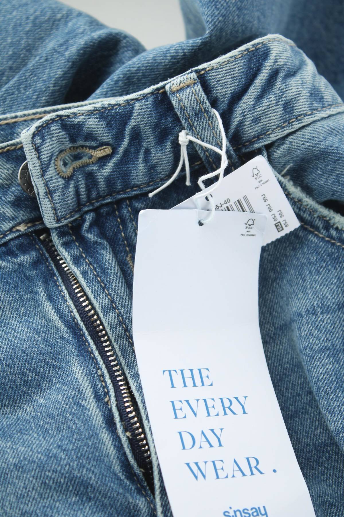 Γυναικεία τζιν Sinsay3