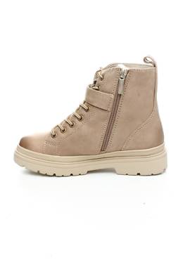 Γυναικεία μποτάκια Tamaris2