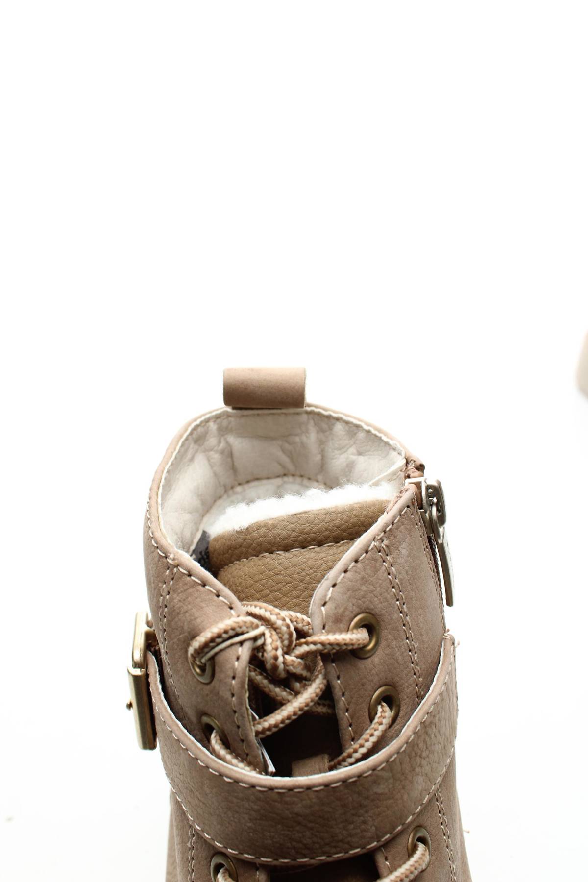 Γυναικεία μποτάκια Tamaris5