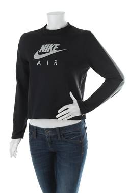 Дамска спортна блуза Nike1