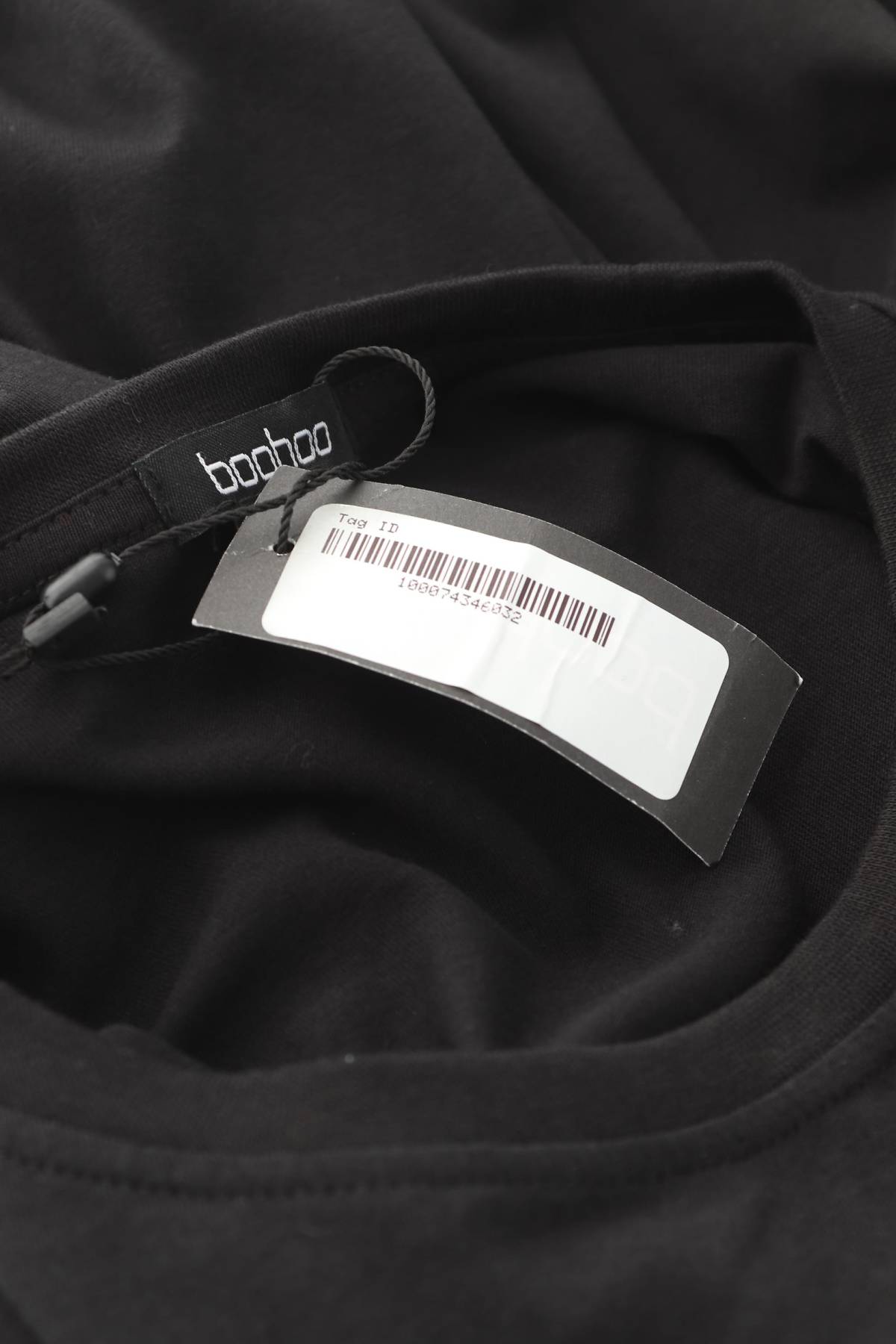 Рокля Boohoo3