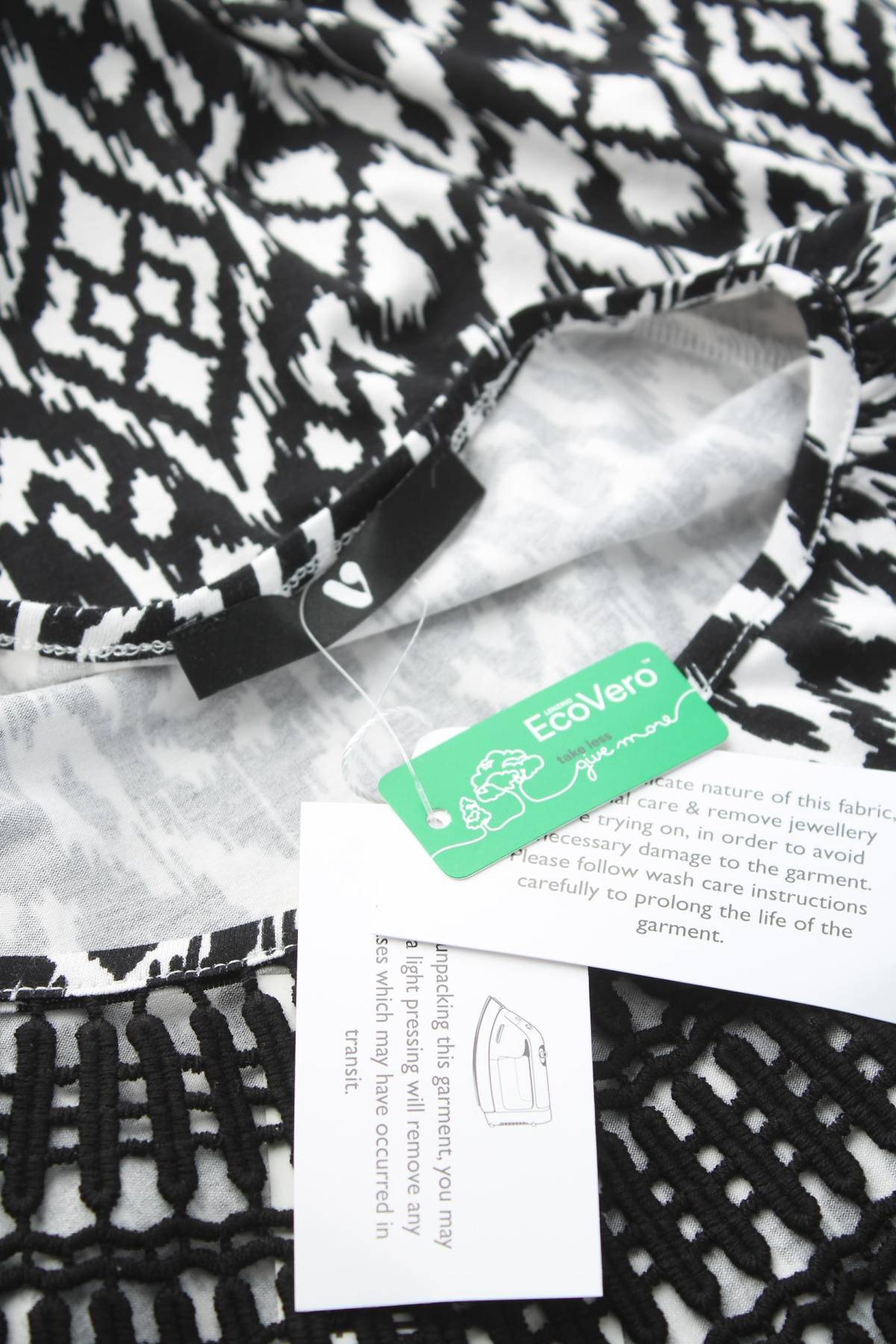 Γυναικεία μπλούζα V by Very3