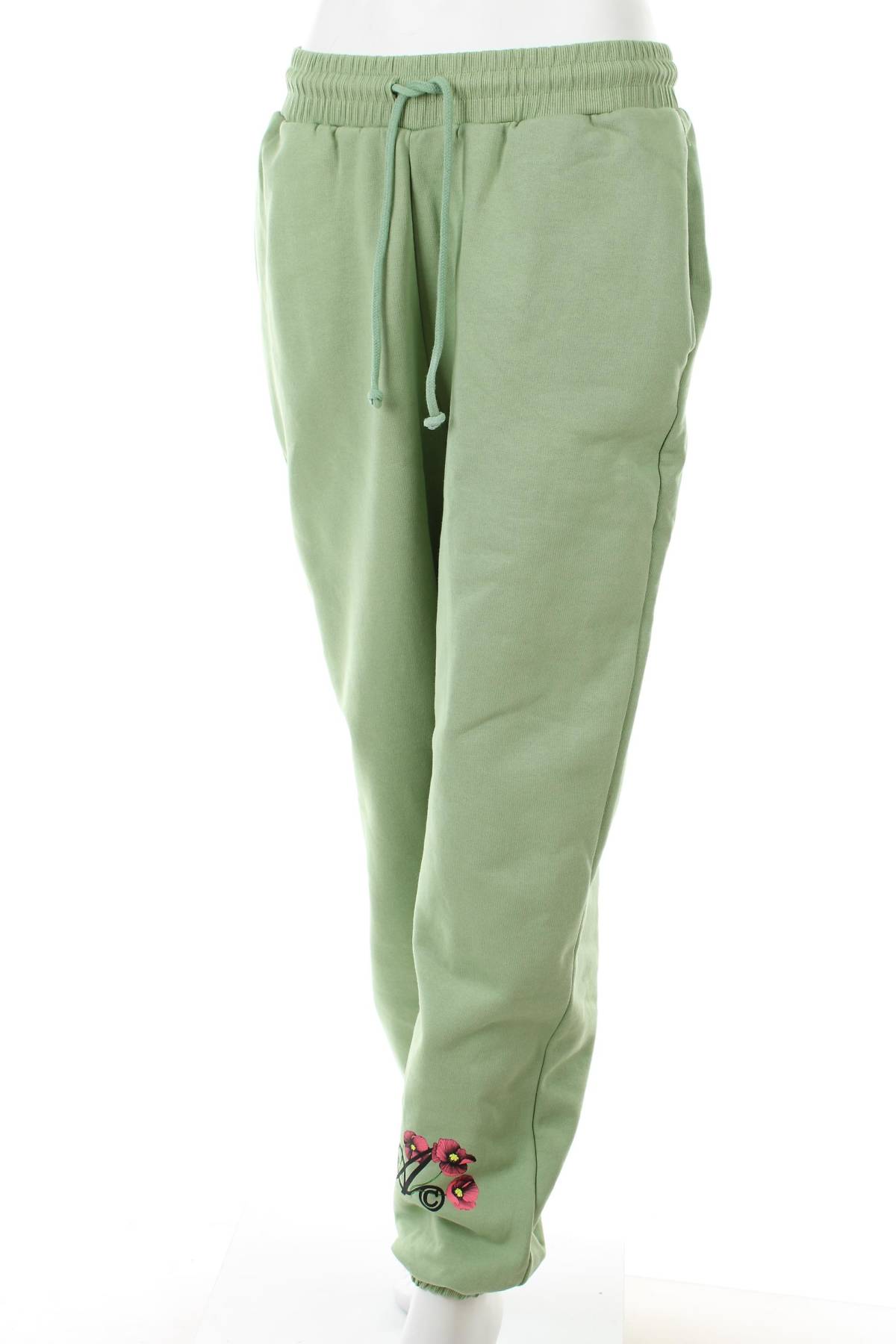 Γυναικείο αθλητικό παντελόνι Asos1