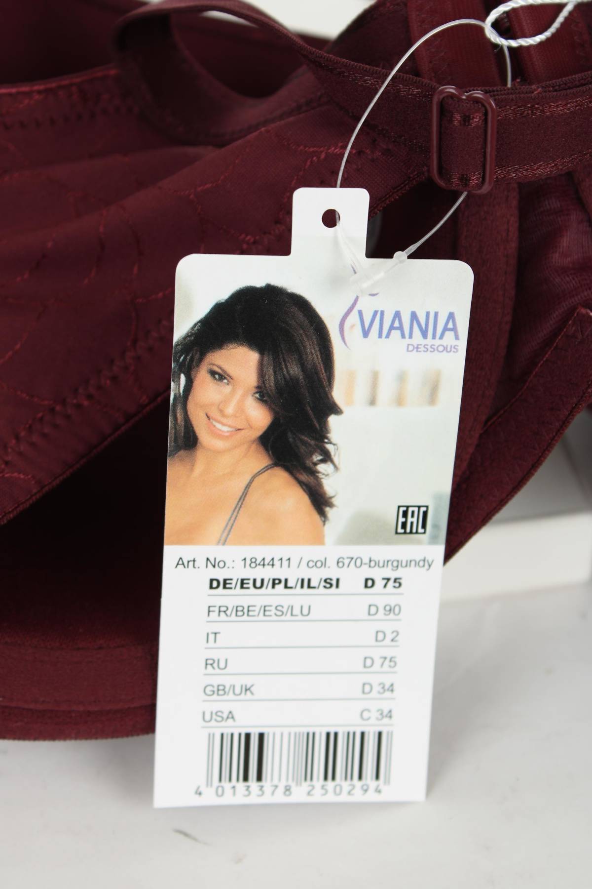 Сутиен Viania3