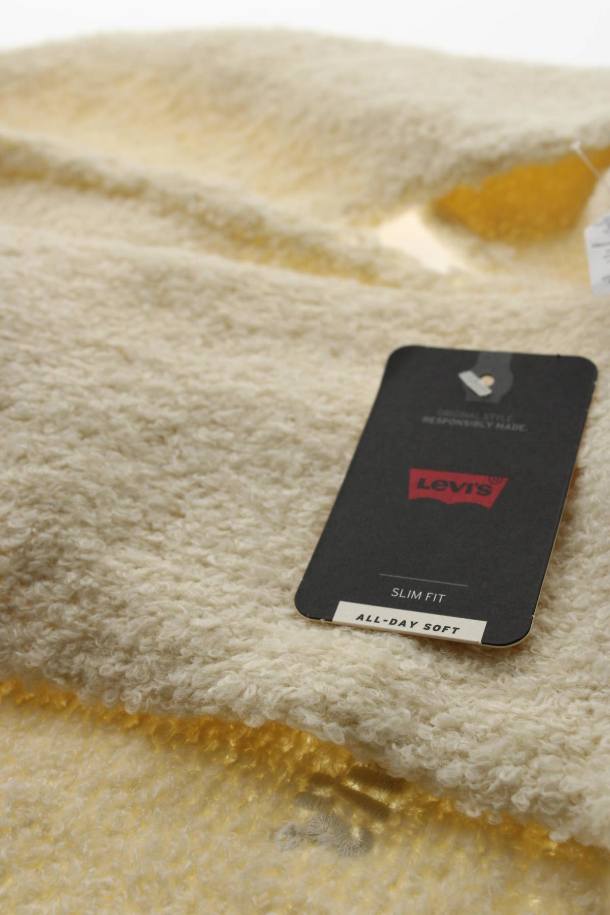 Плетен шал Levi's3