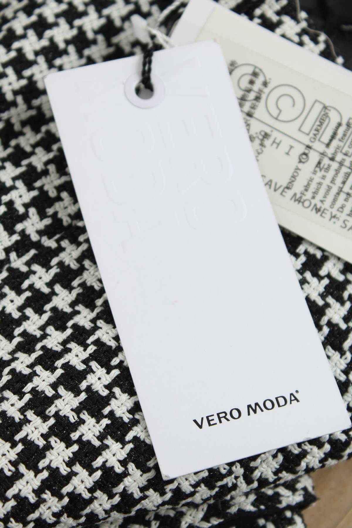 Дамски къс панталон Vero Moda3