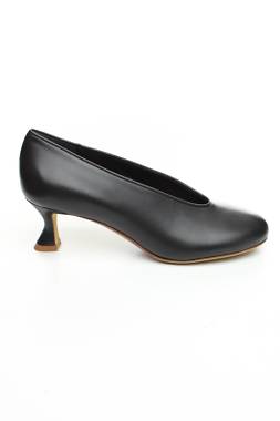 Дамски обувки Moschino1