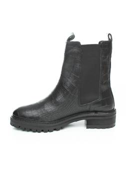 Дамски боти Clarks2