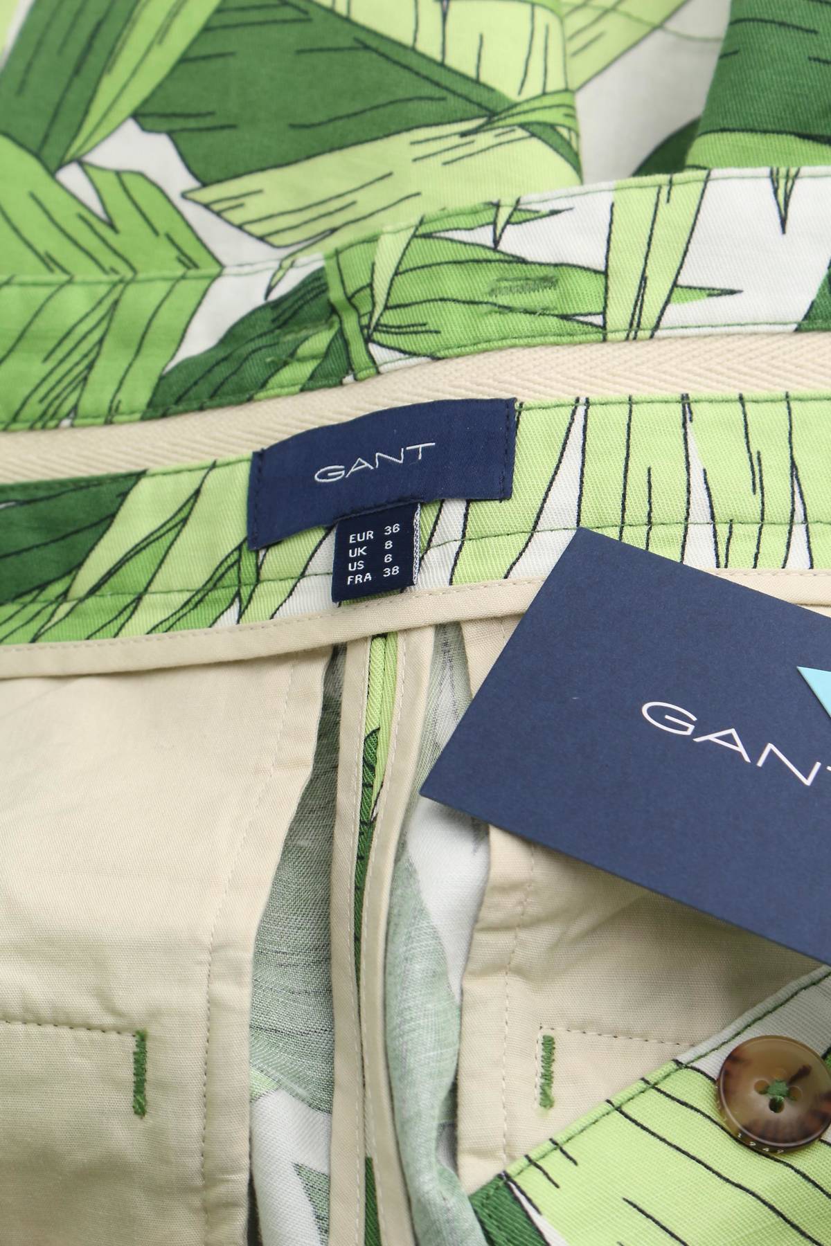 Дамски къс панталон Gant3
