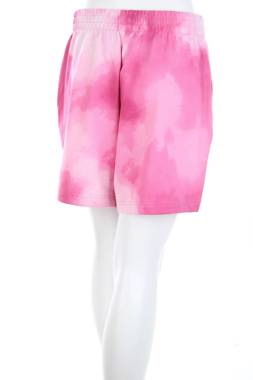 Дамски шорти Adidas Originals2