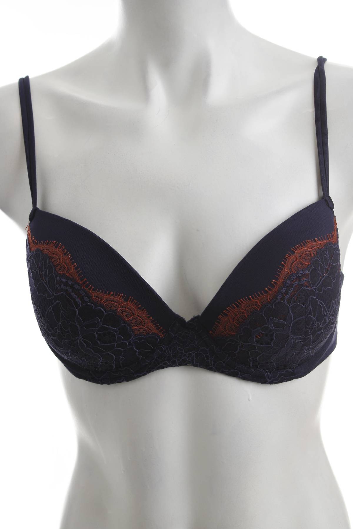 Σουτιέν Andres Sarda1