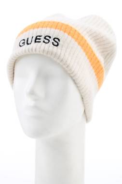 Шапка Guess1