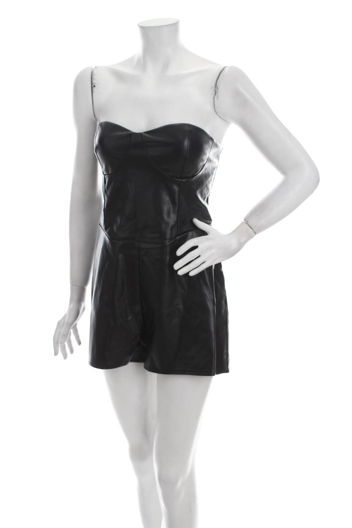 Дамски гащеризон Boohoo1 - Contour.bg Дамски гащеризон Boohoo1