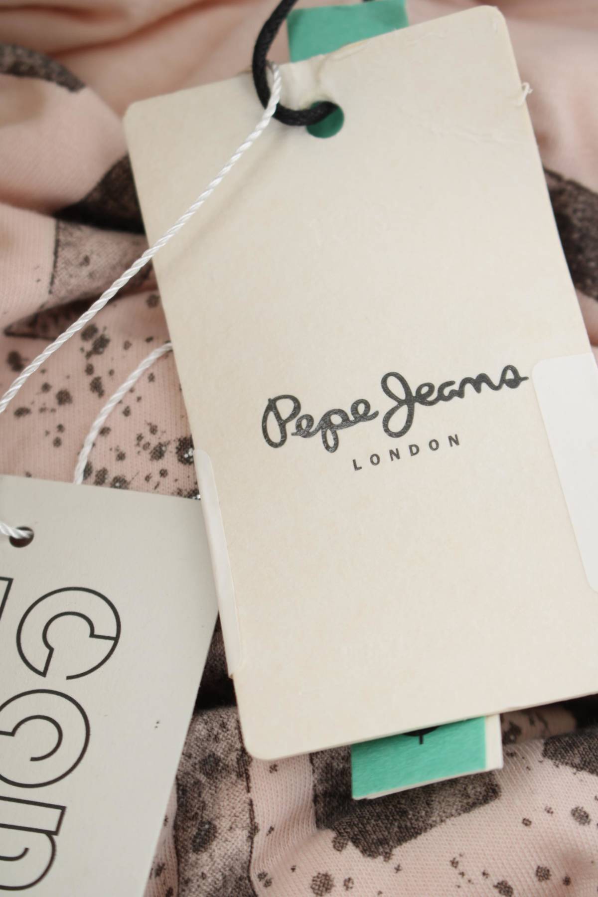 Дамска тениска Pepe Jeans3 - Contour.bg Дамска тениска Pepe Jeans3