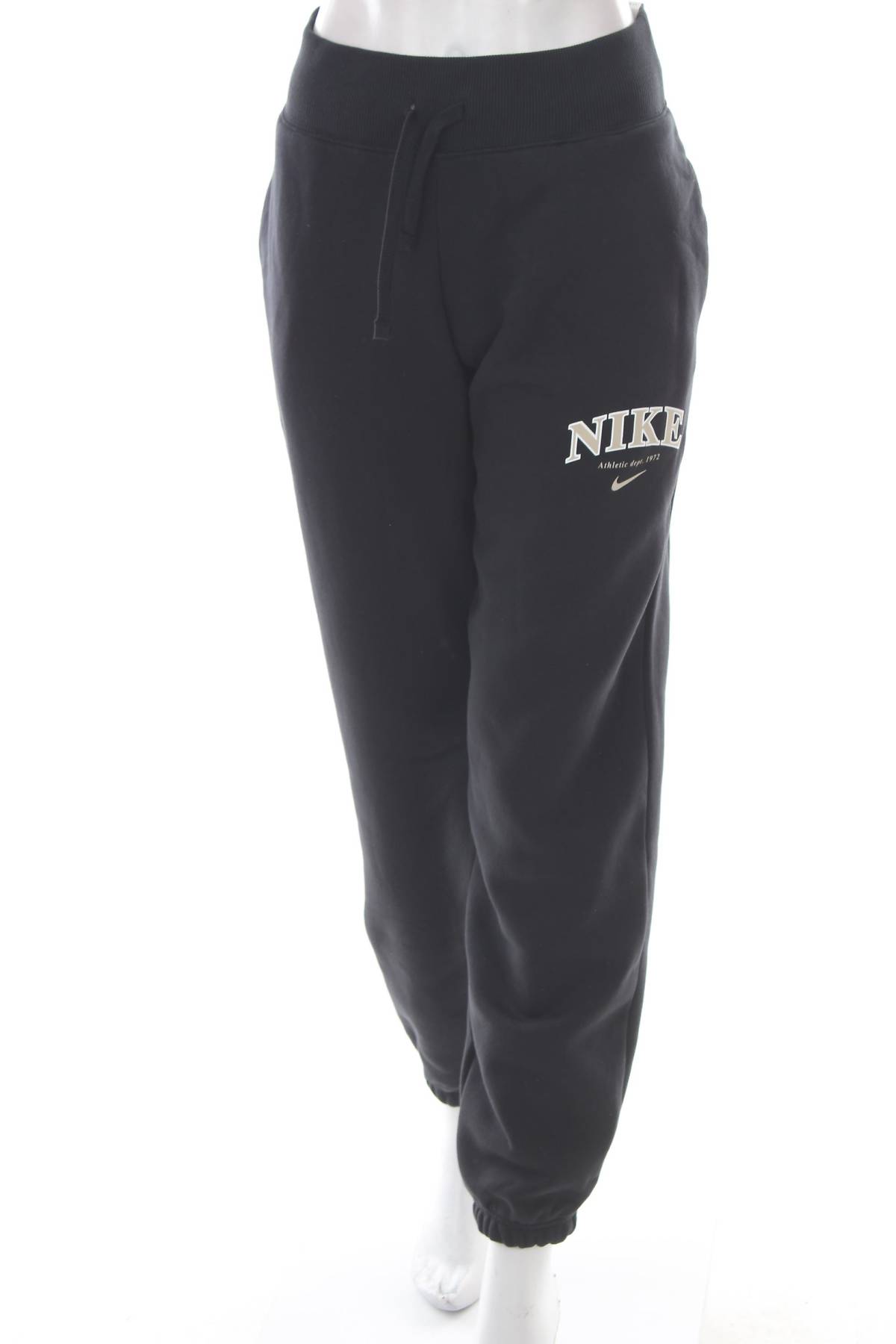 Дамско спортно долнище Nike1