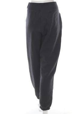 Дамско спортно долнище Nike2