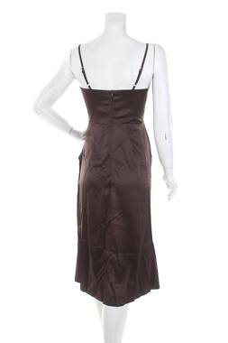 Рокля Boohoo2