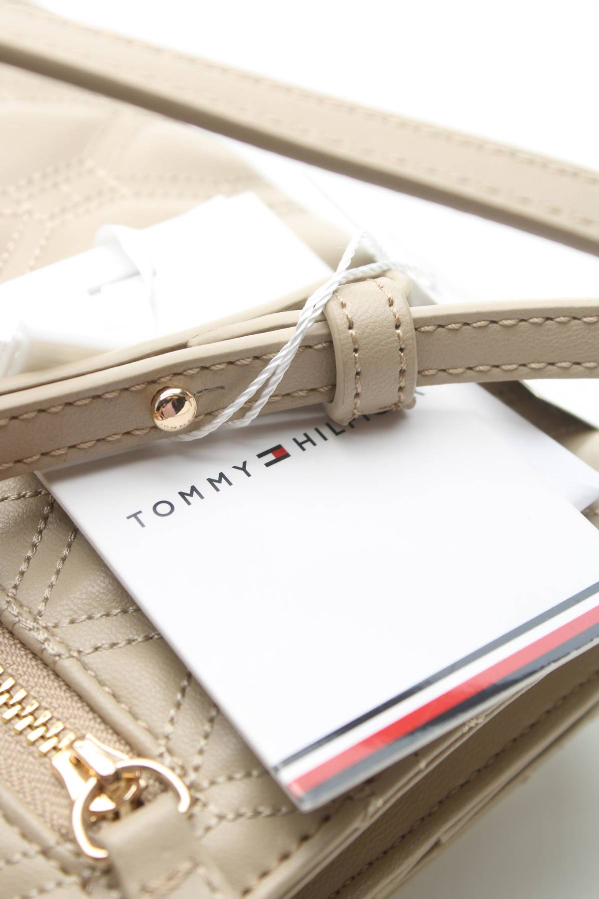 Δερμάτινη τσάντα Tommy Hilfiger4 - Contourshop.gr Δερμάτινη τσάντα Tommy Hilfiger4