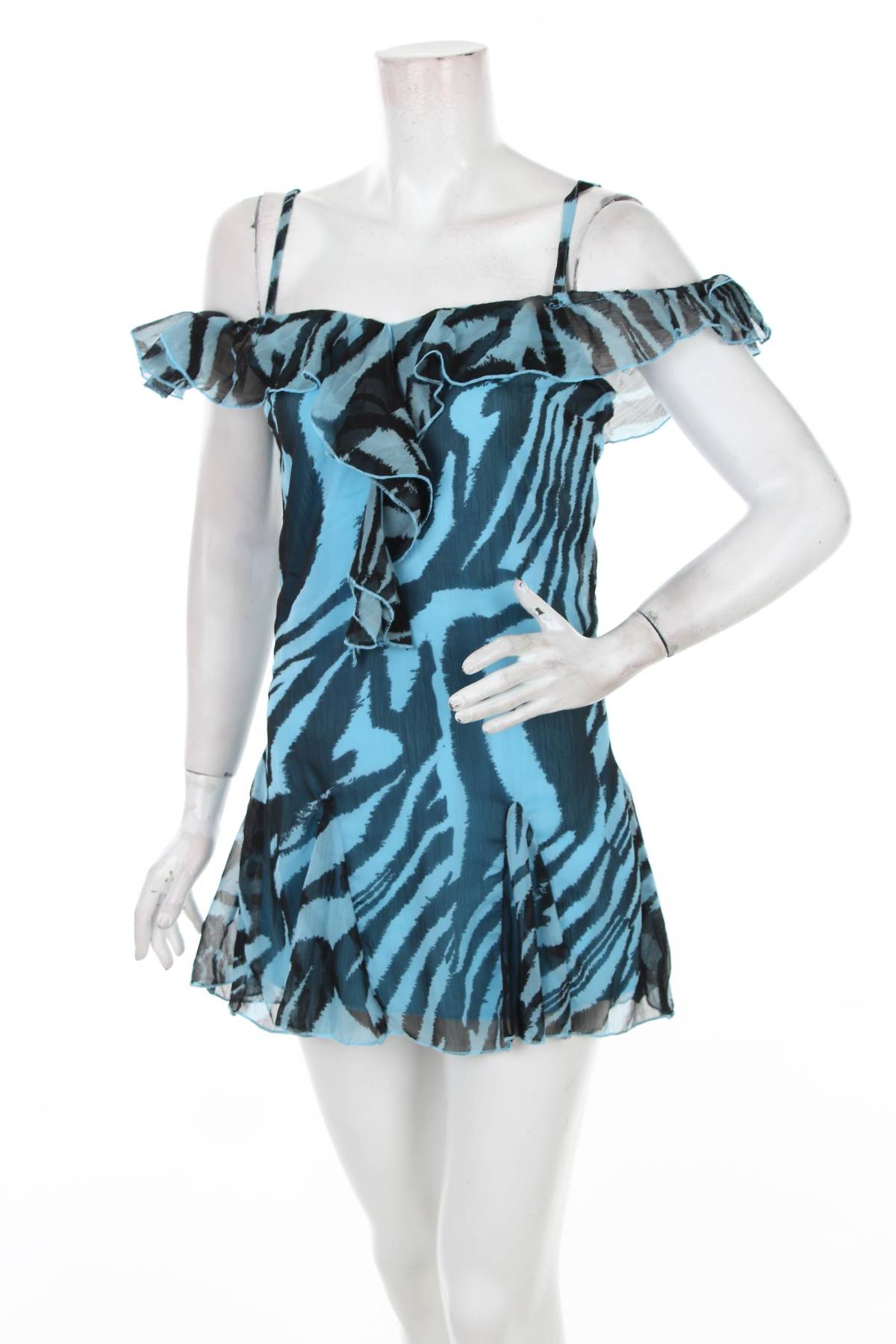 Рокля Boohoo1