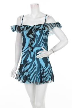 Рокля Boohoo1