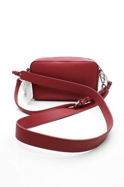 Дамска кожена чанта Calvin Klein2