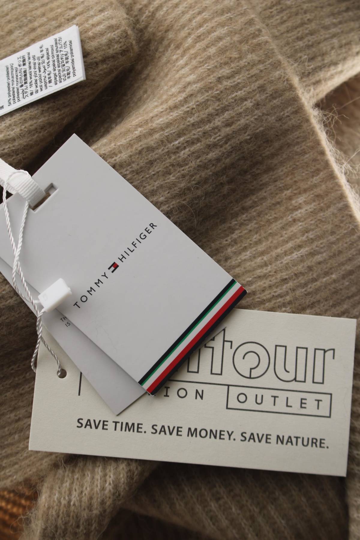 Шал Tommy Hilfiger3