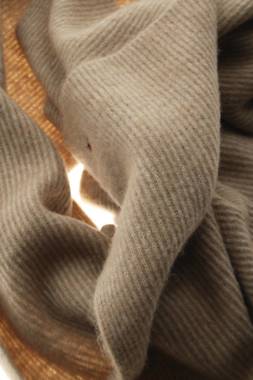 Шал Tommy Hilfiger2