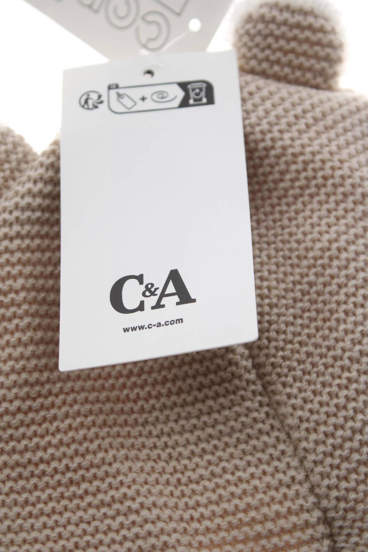 Детска шапка C&A3