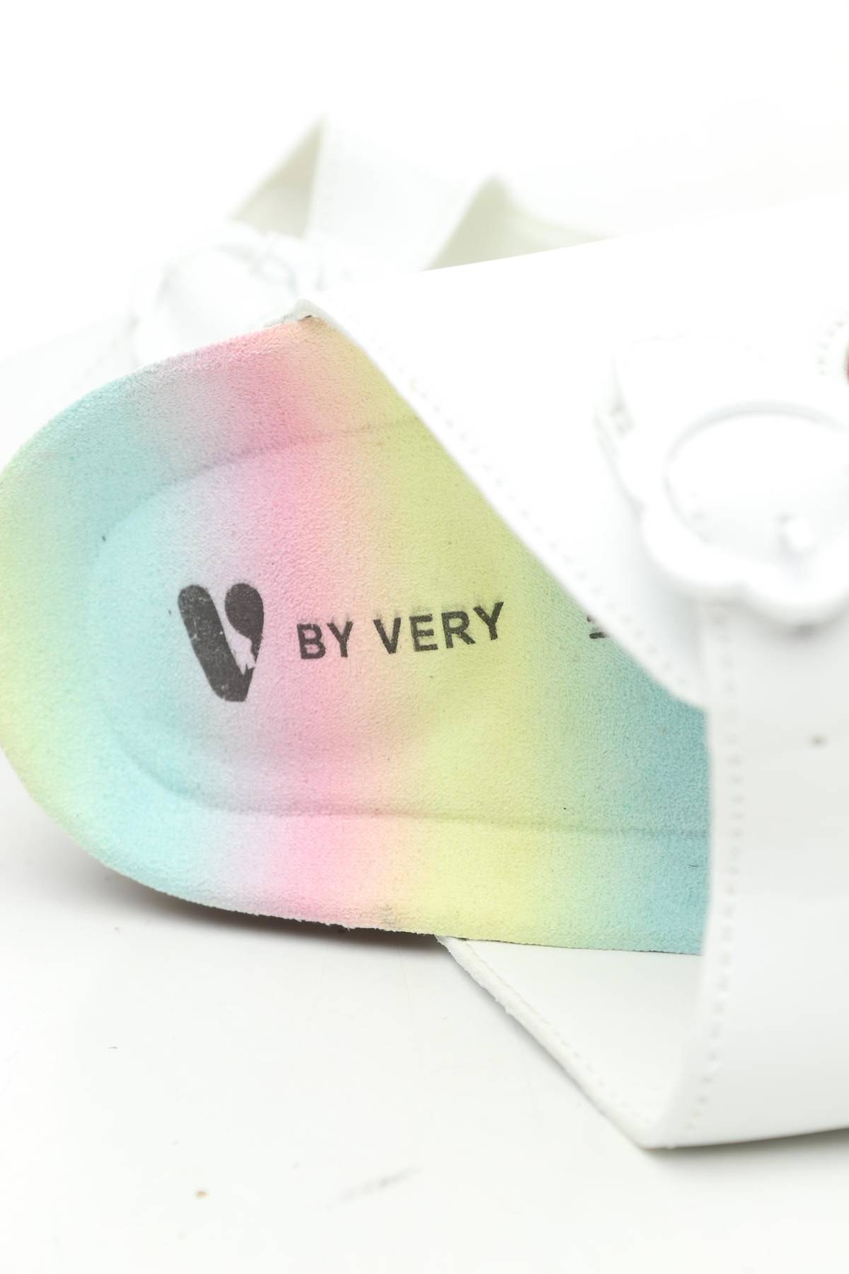 Чехли V by Very4 - Contour.bg Чехли V by Very4