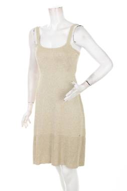 Рокля Guess1