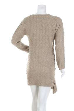 Рокля Boohoo2