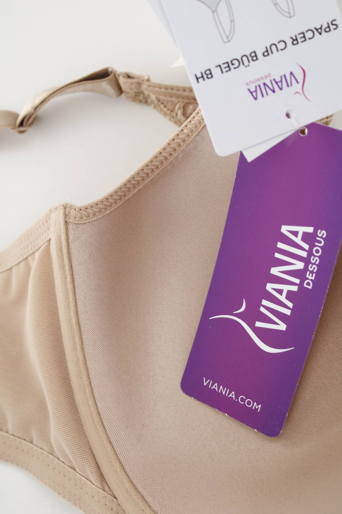 Сутиен Viania3