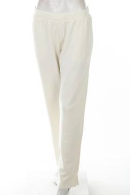 Ρούχα για το σπίτι Triumph1