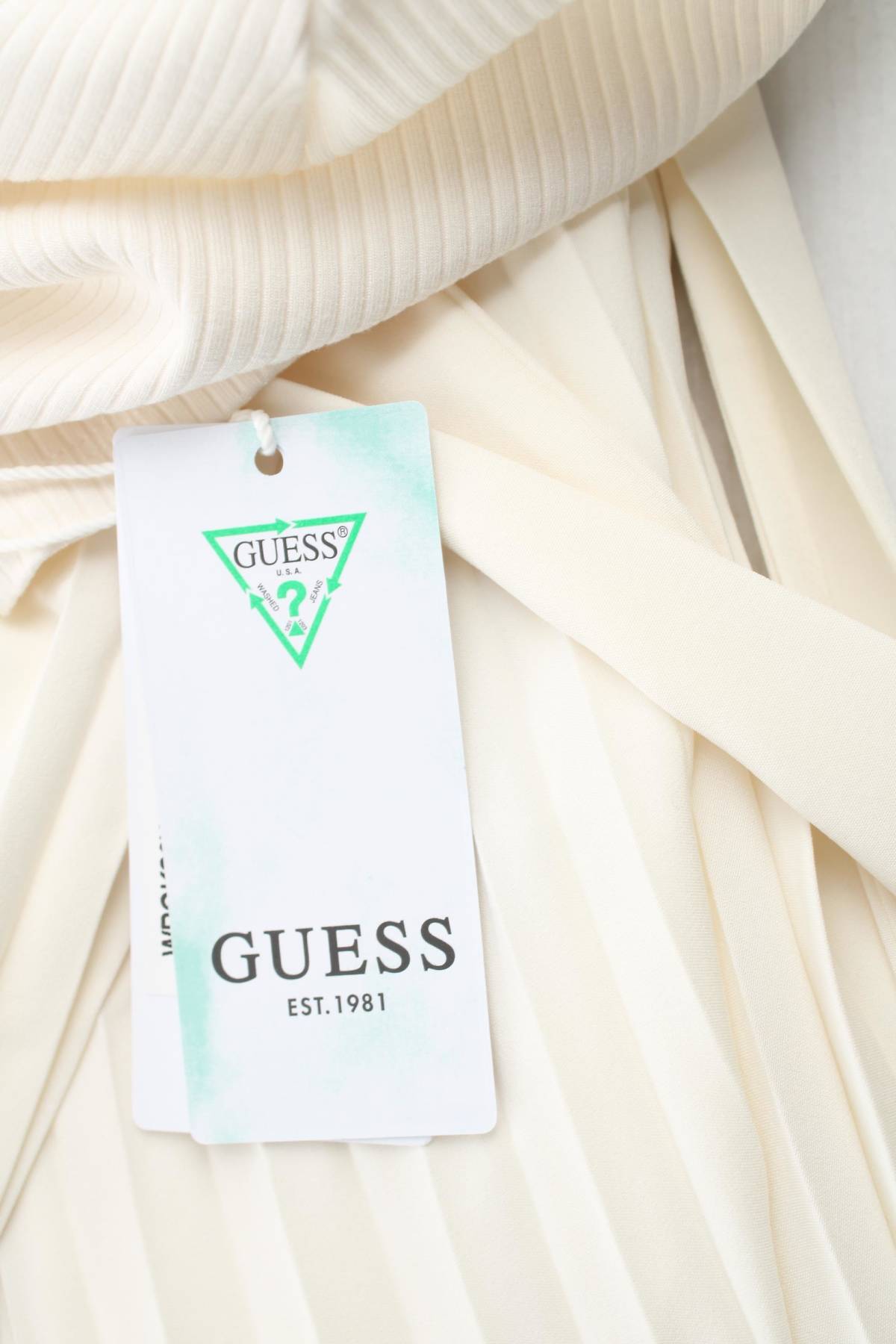 Рокля Guess3