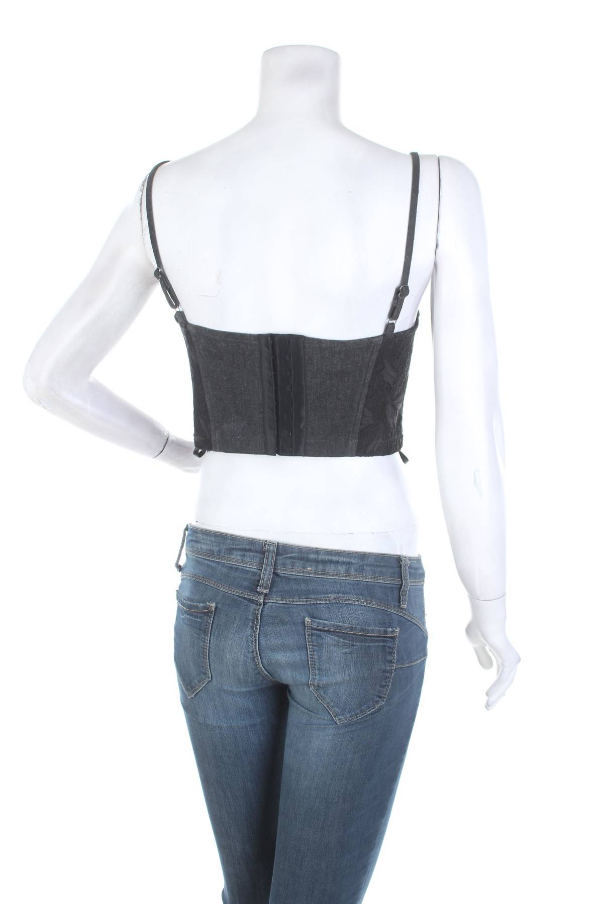 Γυναικείο αμάνικο Guess2