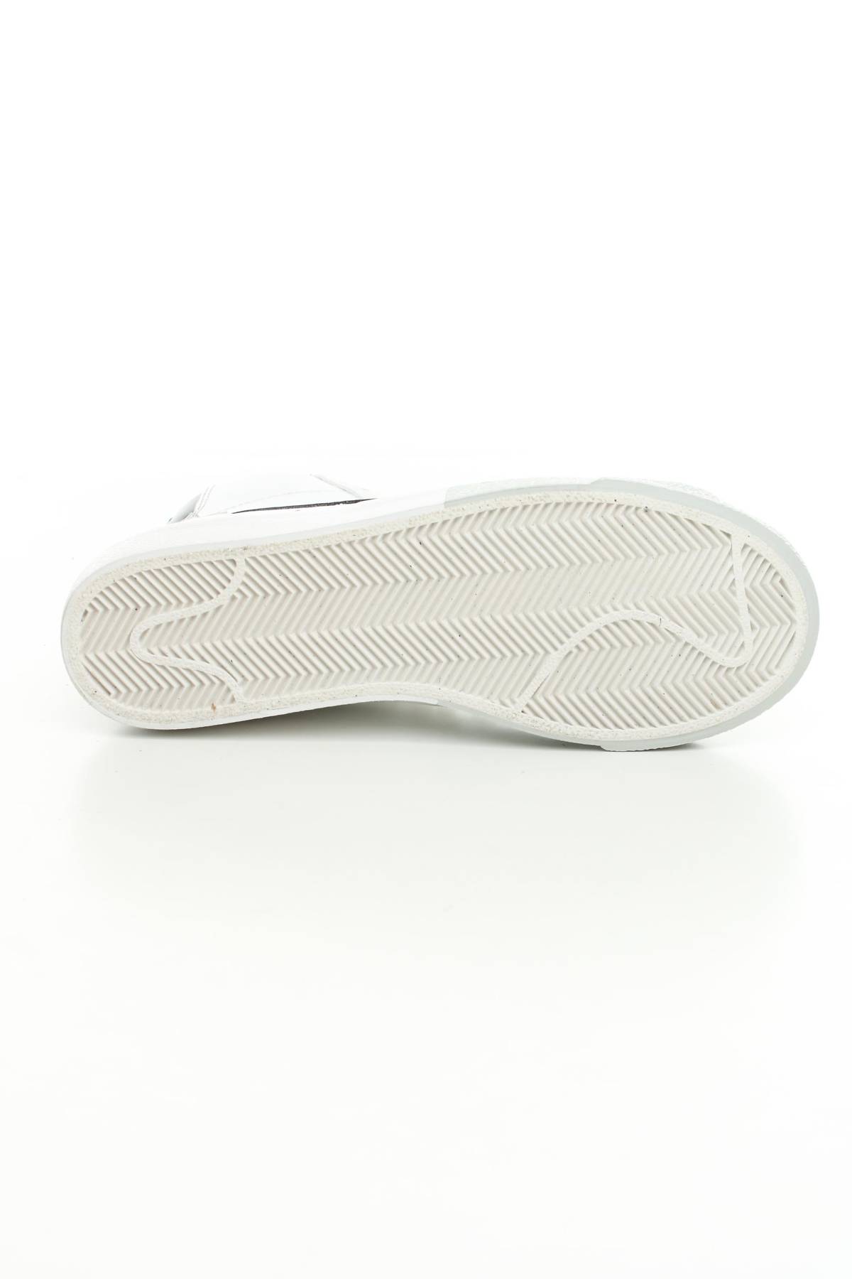 Детски кецове Nike4 - Contour.bg Детски кецове Nike4