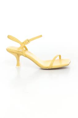 Σανδάλια Jeffrey Campbell1