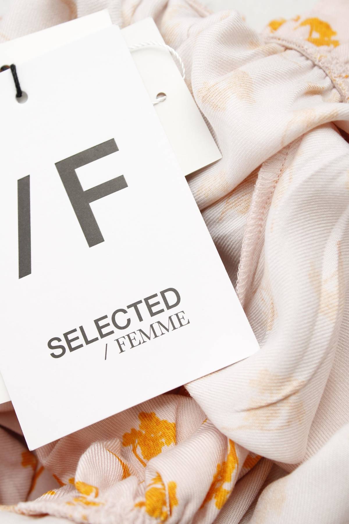Γυναικείο αμάνικο Selected Femme3 - Contourshop.gr Γυναικείο αμάνικο Selected Femme3