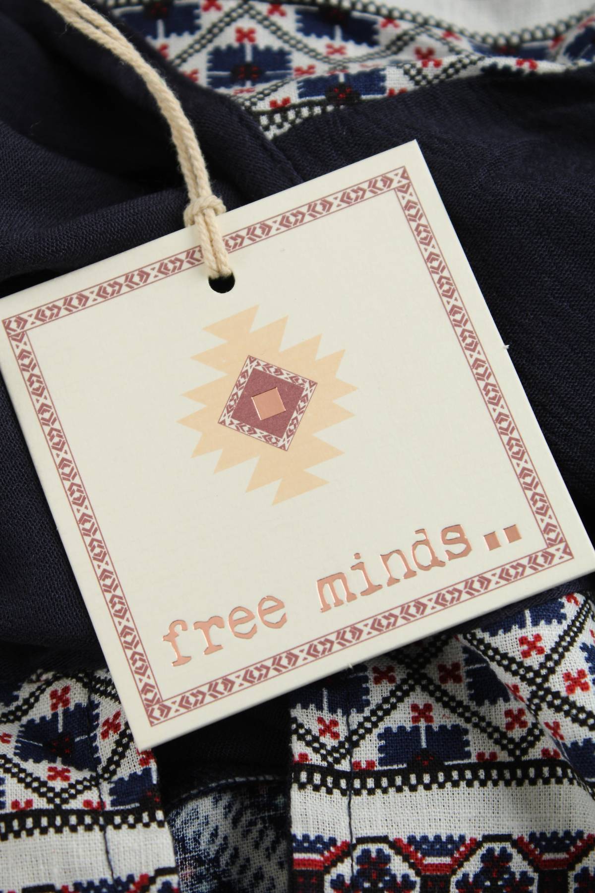 Дамска блуза free minds...3