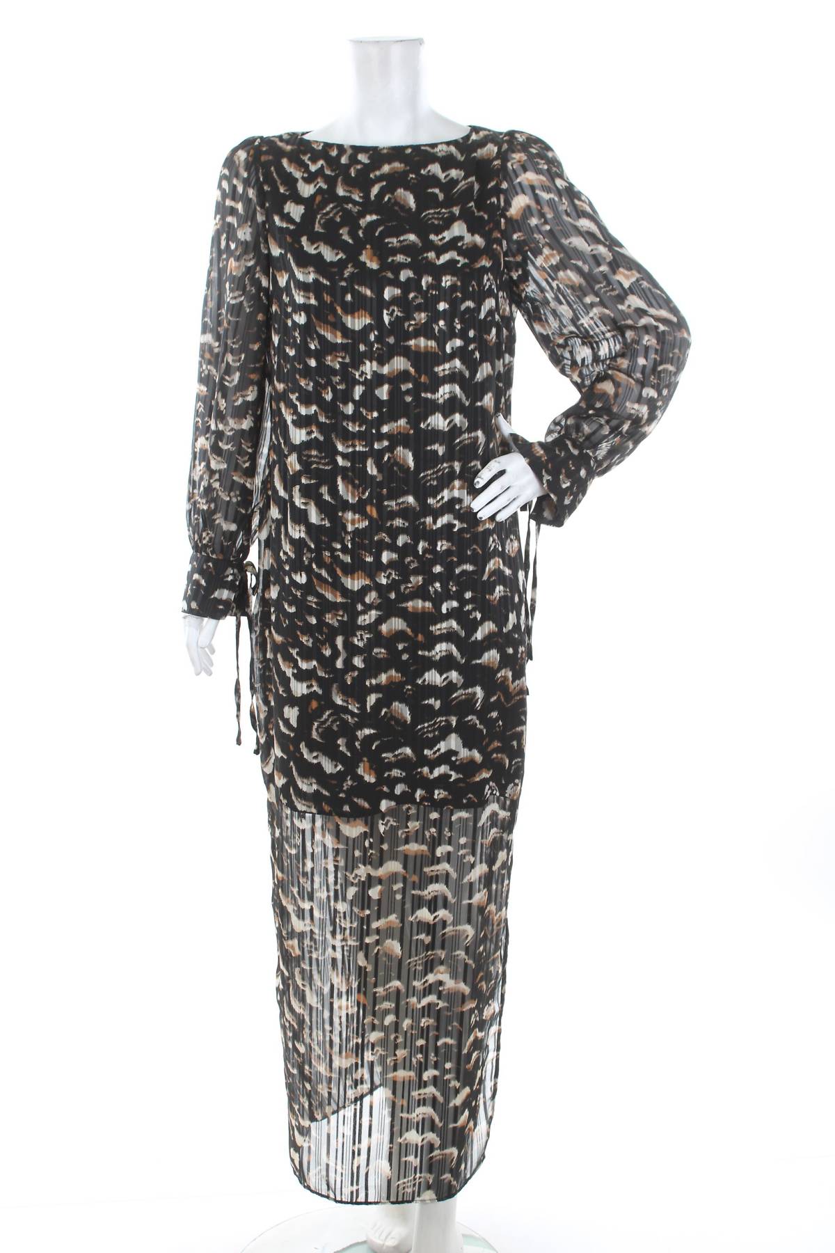 Рокля V by Very1 - Contour.bg Рокля V by Very1