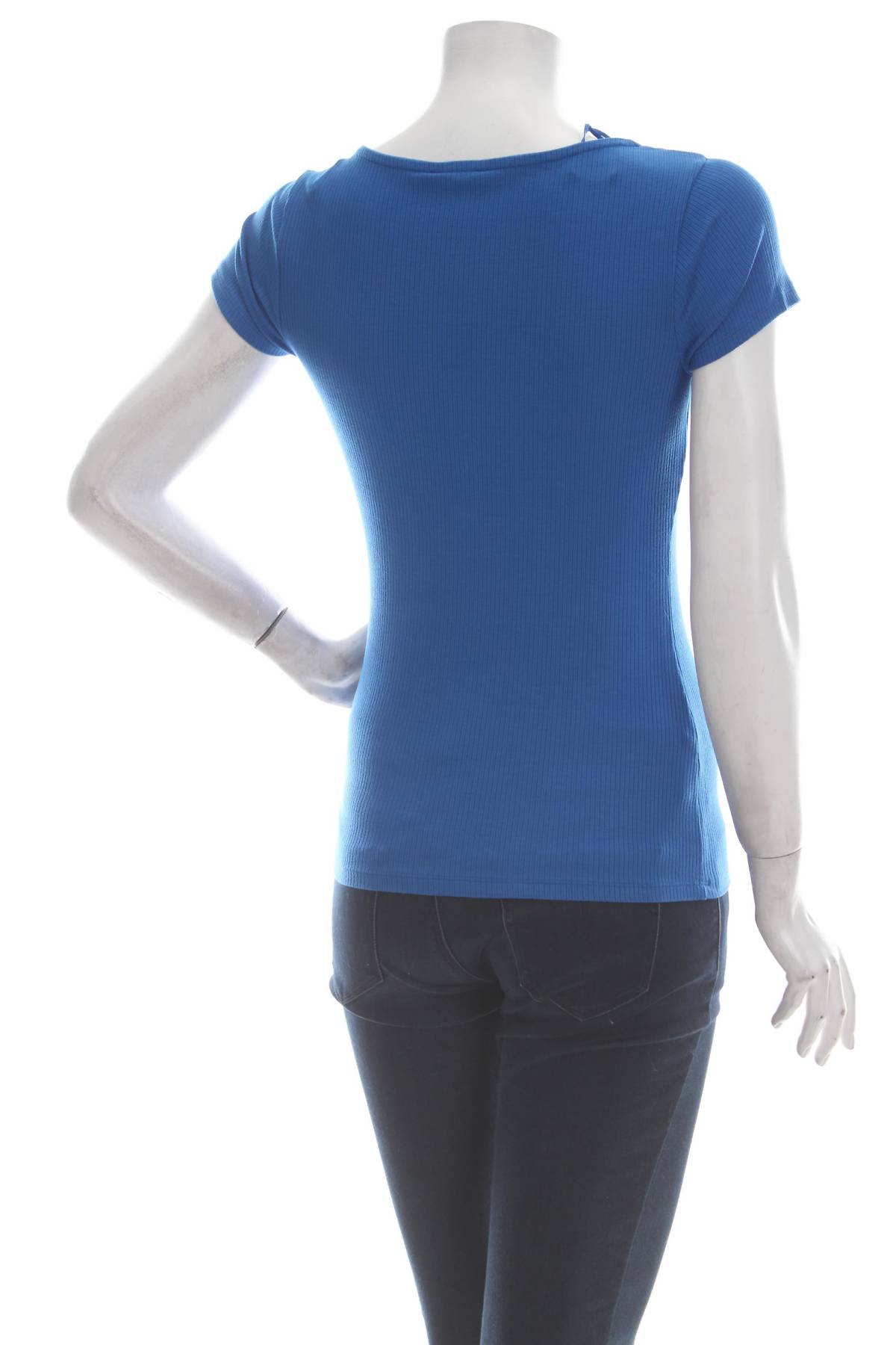 Γυναικεία μπλούζα Guess2