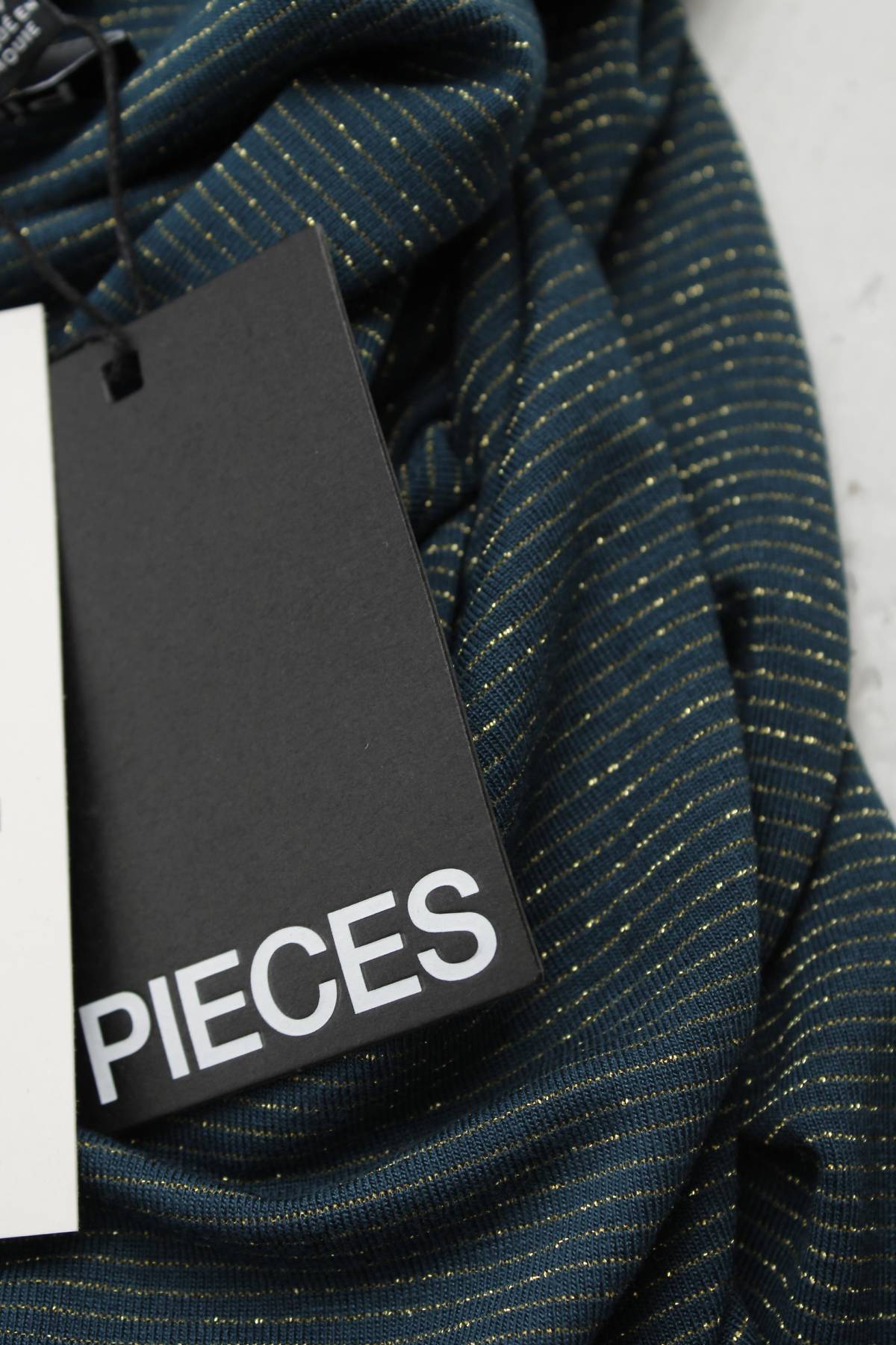 Γυναικεία μπλούζα Pieces3 - Contourshop.gr Γυναικεία μπλούζα Pieces3