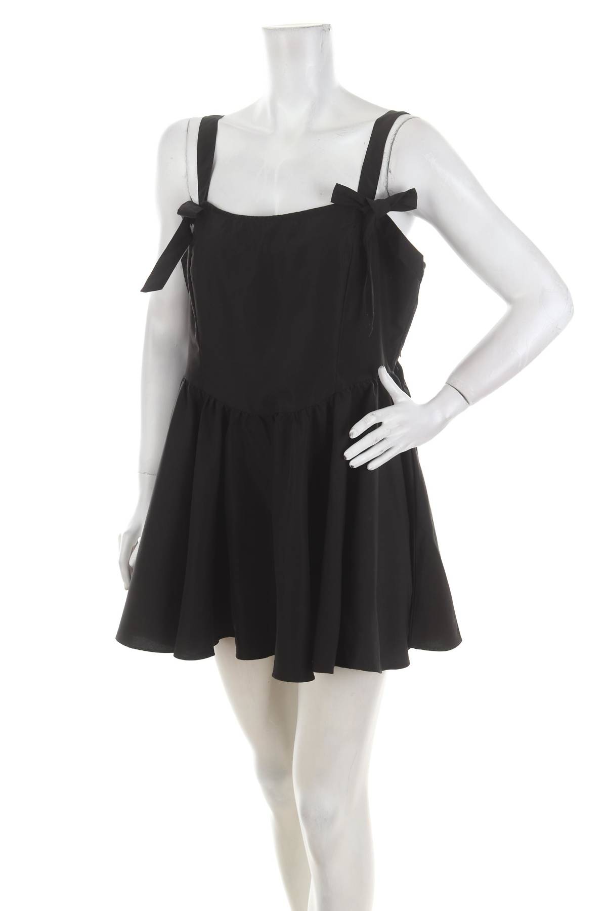 Дамски гащеризон Boohoo1 - Contour.bg Дамски гащеризон Boohoo1