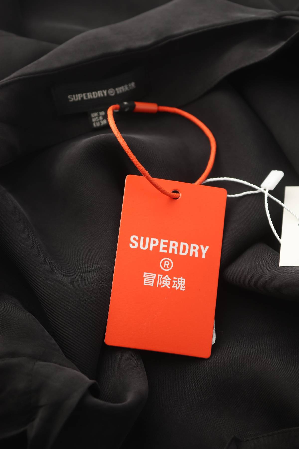 Γυναικείο αμάνικο Superdry3 - Contourshop.gr Γυναικείο αμάνικο Superdry3