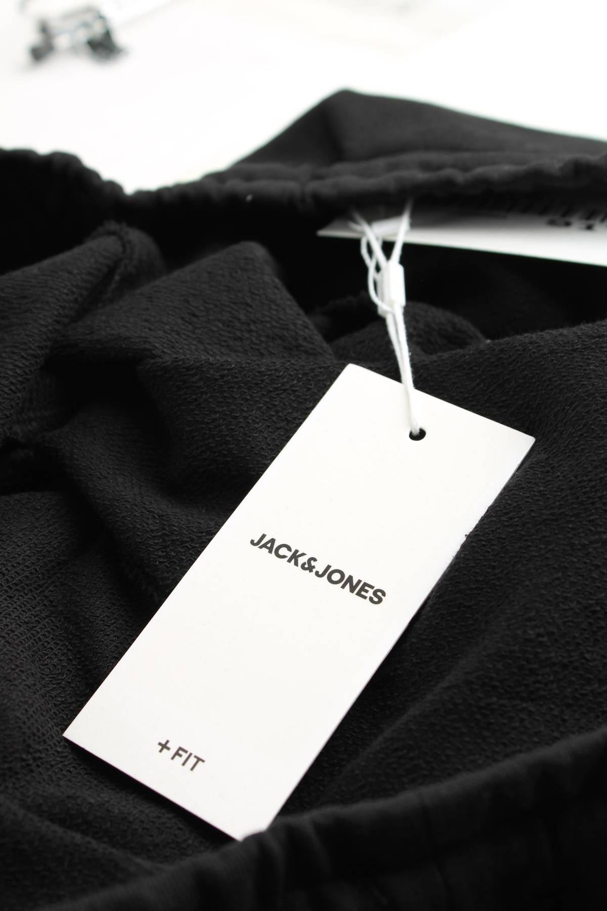 Мъжки къс панталон Jack & Jones3 - Contour.bg Мъжки къс панталон Jack & Jones3
