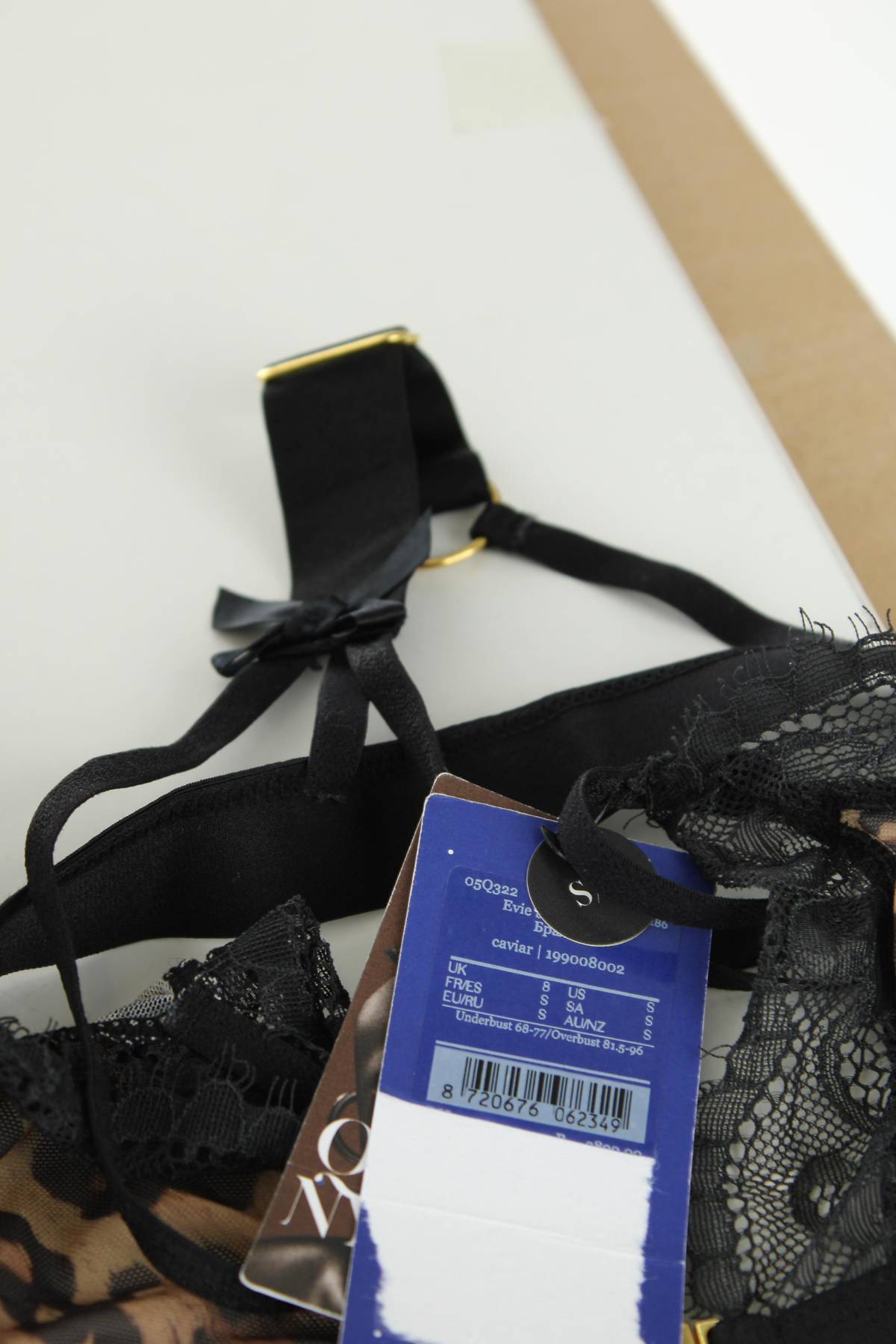 Сутиен Hunkemoller3