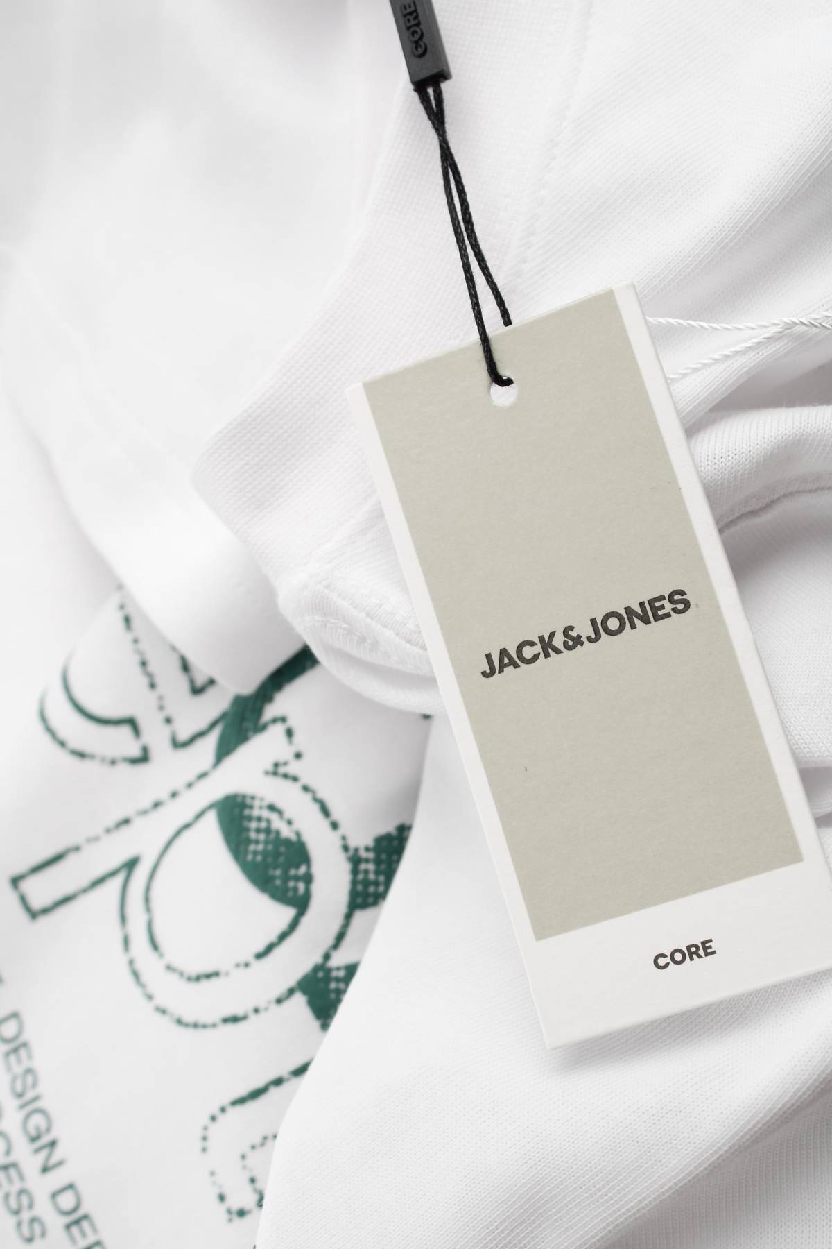 Мъжка тениска Jack & Jones CORE3 - Contour.bg Мъжка тениска Jack & Jones CORE3