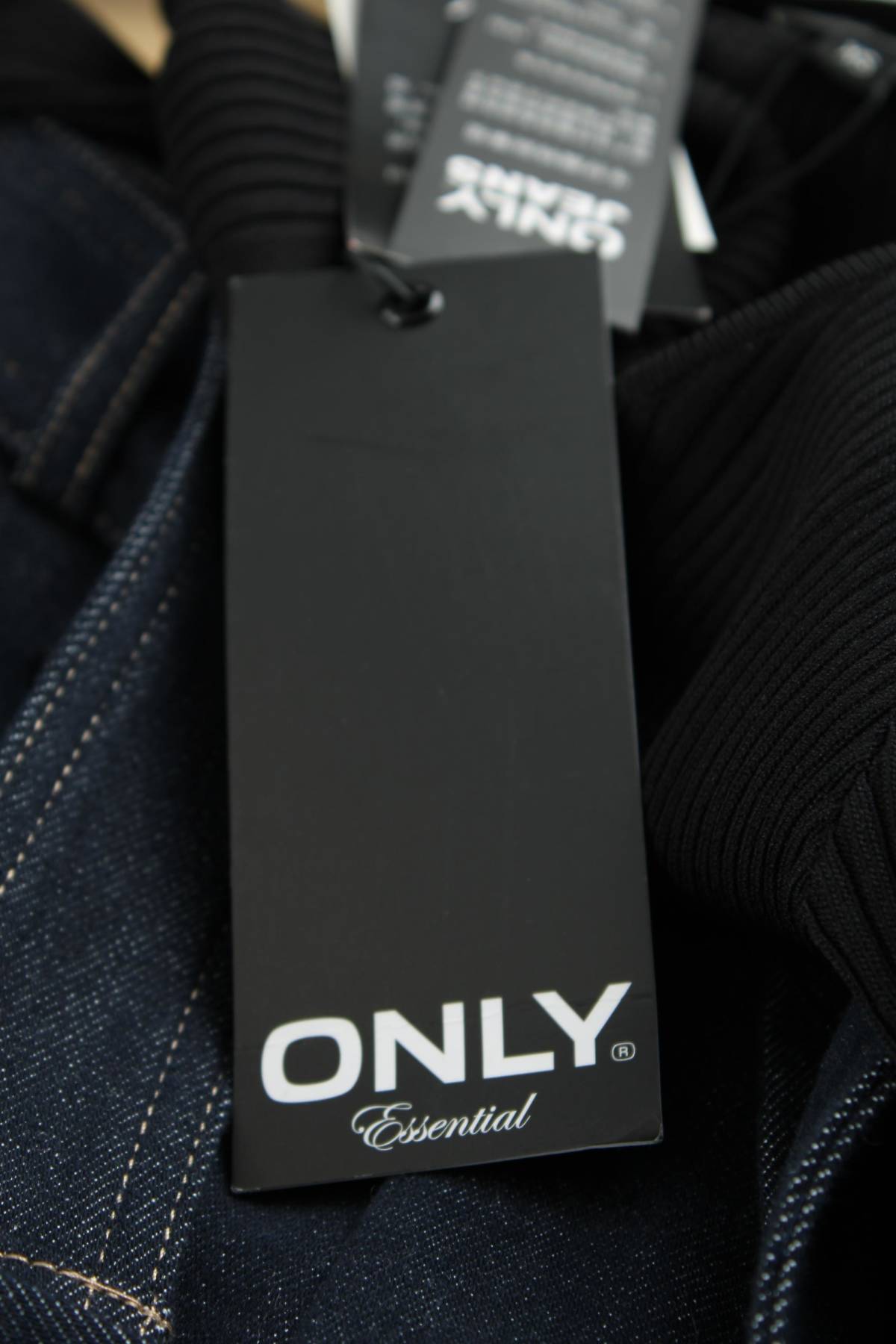 Φορέματα Only Essential3